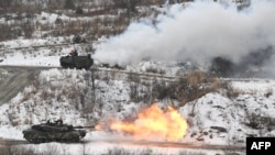韩国坦克2024年1月4日参与了与美军的联合实弹射击演习。（法新社）