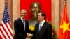 اوباما ویتنام میں، ہتھیاروں کی فروخت پر عائد پابندی اٹھانے کا مطالبہ