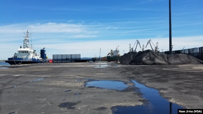 North Korean coal was unloaded onto the coal loading dock at the Port of Pohang, South Korea.