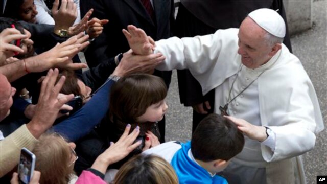 El papa Francisco alabó el descanso, para celebrar a Dios, la familia, y los demás.