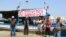 Des pêcheurs manifestent en faveur des migrants au port de Zarzis, Tunisie, 6 août 2017.
