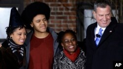 Walikota New York City Bill de Blasio bersama istri dan anak-anaknya.