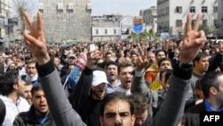 Suriye’de Hükümet Karşıtı Gösteriler Sürüyor