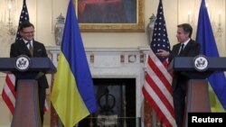 На фото: Міністр закордонних справ України Кулеба та державний секретар США Блінкен. Листопад 2021