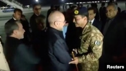 استقبال فرمانده ارتش پاکستان از محمدباقر قالیباف