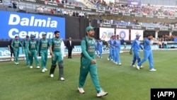 پاکستان اور بھارت کی کرکٹ ٹیمیں ون ڈے انٹرنیشنل میچ کھیلنے کے لیے دبئی کے کرکٹ اسٹیڈیم میں رہی ہیں۔ 19 ستمبر 2018