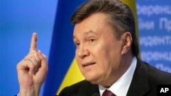 Presiden Ukraina Viktor Yanukovych menggambarkan keputusan menolak kesepakatan Uni Eropa sebagai "sulit, tapi tidak dapat dihindari" (foto: dok). 