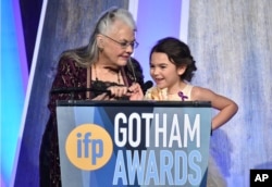 Actors Lois Smith, left, and Brooklynn Prince present at the 27th annual Independent Film Project's Gotham Awards at Cipriani Wall Street, Nov. 27, 2017, in New York.