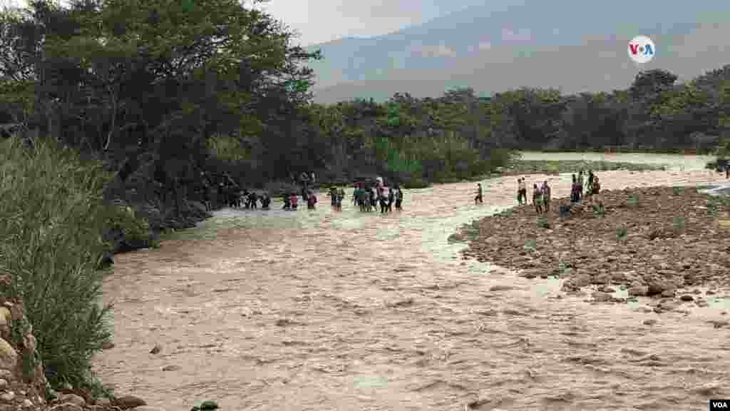 En general, el río Táchira se mantiene seco. Sin embargo, la situación cambió debido a las lluvias en la región.