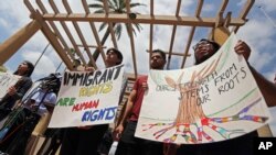 Supporters of the Deferred Action for Childhood Arrivals Act (DACA) and others demonstrate outside the U.S. District Court 9th Circuit in Pasadena, California, May 15, 2018.