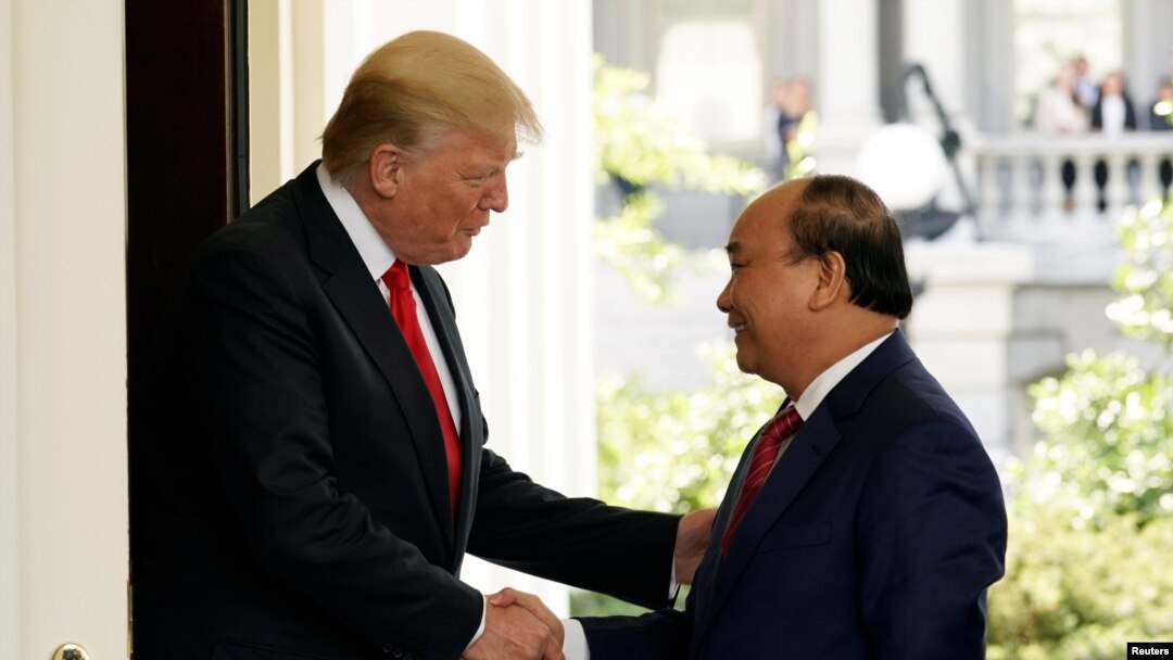 Tổng thống Trump chào đón Thủ tướng Phúc tại Tọa Bạch Ốc, 31/5/2017