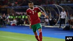 L'attaquant marocain Hakim Ziyech lors du match de football du groupe D de la Coupe d'Afrique des Nations 2019 entre le Maroc et la Côte d'Ivoire au stade Al Salam, Le Caire, le 28 juin 2019.