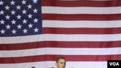 Presiden Barack Obama berpidato di depan para tentara dalam kunjungan mendadak ke Bagram, Afghanistan (3 Desemeber 2010).