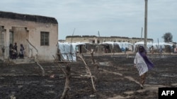 Une femme dans le camp de déplacés de Rann, Nord-est du Nigeria, près de la frontière camerounaise, le 29 juillet 2017.