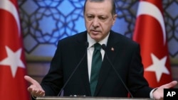 La visita de Erdogan a Washington es vista como la etapa más importante de una gira internacional para promover su legitimidad.