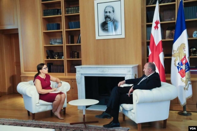 Nana Sajaia of VOA's Georgian service spoke with Georgian President Giorgi Margvelashvili, Aug 1, 2017. Photo by President's photographer Leli Blagonravova