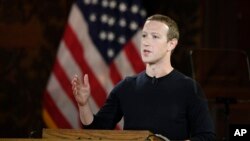 CEO Facebook Mark Zuckerberg berbicara dalam sebuah acara di Washington DC (17/10).