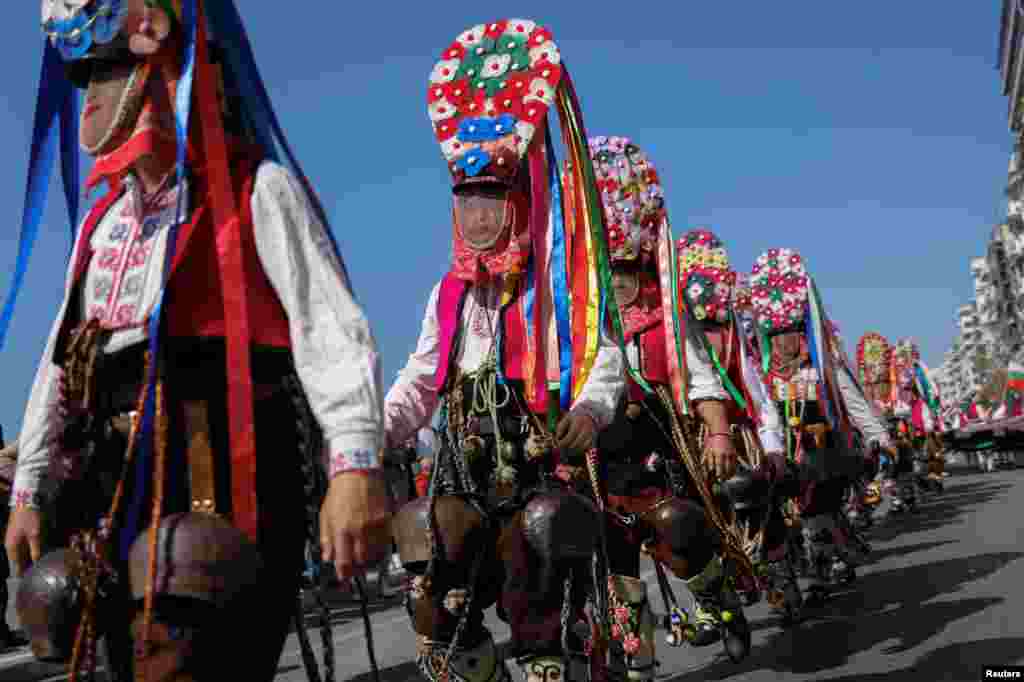 ششمین جشنوارهٔ اروپایی حمل زنگوله ها در یونان