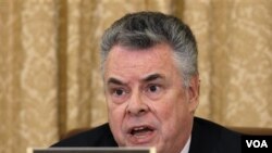 Peter King, Ketua Komisi Keamanan Dalam Negeri Kongres AS, dalam sidang dengar pendapat mengenai radikalisasi warga Muslim Amerika, Kamis (10/3).