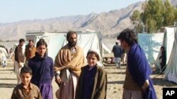 قبائيلي سيمو يا فاټا کې د افتونو دمخنيوي دسرکاري ادارې چارواکو وائس اف امريکا ته وويل چې د جولا ئي د لمړۍ اوونۍ څخه تر دې مهاله خواؤشا 10ؤ زرو کورنيو کډې کړي