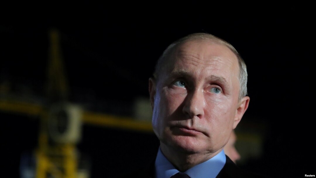 Presiden Rusia Vladimir Putin saat meninjau kosmodrom Vostochny, dekat kota Tsiolkovsky di kawasan Amur, Rusia, 6 September 2019. (Foto: dok).