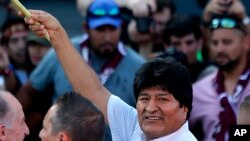 El expresidente de Bolivia, Evo Morales, en un acto de recibimiento junto a sus simpatizantes, luego de regresar al país, en Chimoré, Bolivia, el 11 de noviembre de 2020. 