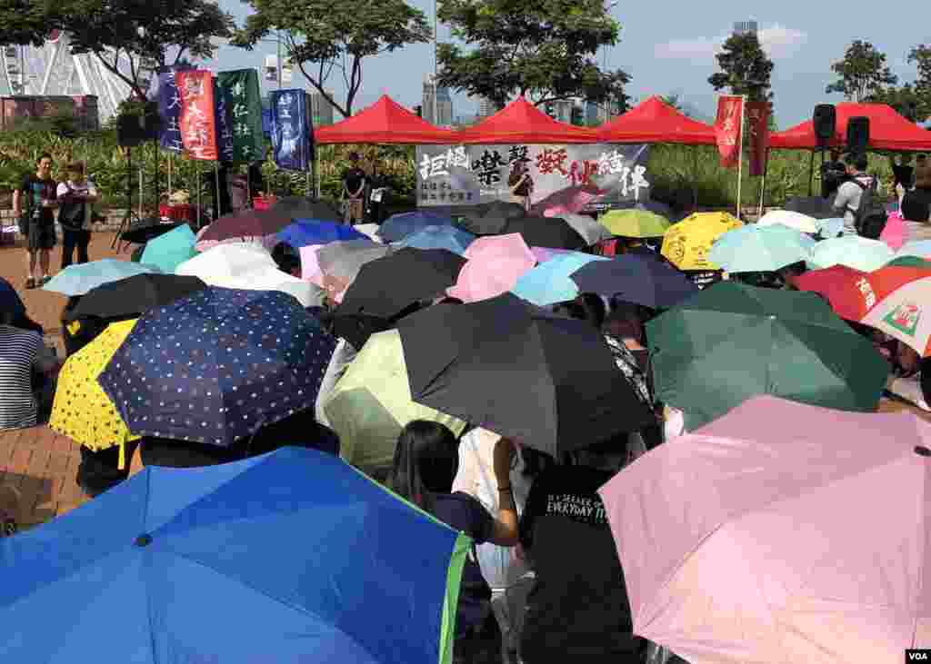 香港社工学联在爱丁堡广场举行集会。 (2019年9月16日)