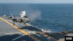 F35戰機2017年7月12日訓練艦上升降（美國海軍）