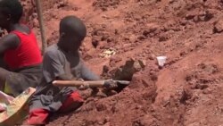 Kambele III: les éboulements de terrain endeuillent de nombreuses familles des orpailleurs