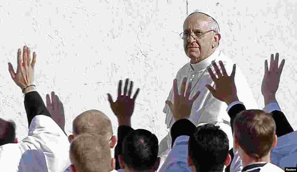 Интронизация папы римского Франциска