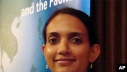 ທ່ານນາງ Deepika Naruka ເຈົ້າໜ້າທີ່ປະສານງານຂອງຫ້ອງການ
UNODC ປະຈຳບາງກອກ ທີ່ເວົ້າວ່າ ກະແສຟອງຂອງການຈັບກຸມ
ພວກຄ້າຢາເສບຕິດ ທີ່ຜິດກົດໝາຍຈາກອີຣ່ານ ຢູ່ໃນທົ່ວເຂດເອເຊຍ
ຕະຫລອດໄລຍະ 2 ປີຜ່ານມານີ້ເພີ້ມຂຶ້ນຫລາຍຢ່າງໜ້າປະຫລາດໃຈ