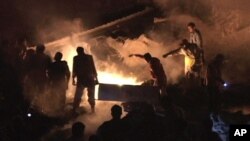 له‌ ئاکامی که‌وتنی فڕۆکه‌یه‌ک له‌ پاکسـتان 12 که‌س گیانیان له‌ده‌سـتده‌ده‌ن