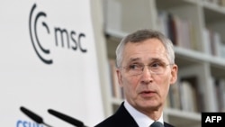 Sekretaris Jenderal NATO Jens Stoltenberg berpidato pada konferensi pers di Konferensi Keamanan Munich (MSC) ke-60 di Munich, Jerman selatan, 16 Februari 2024. (THOMAS KIENZLE/AFP)