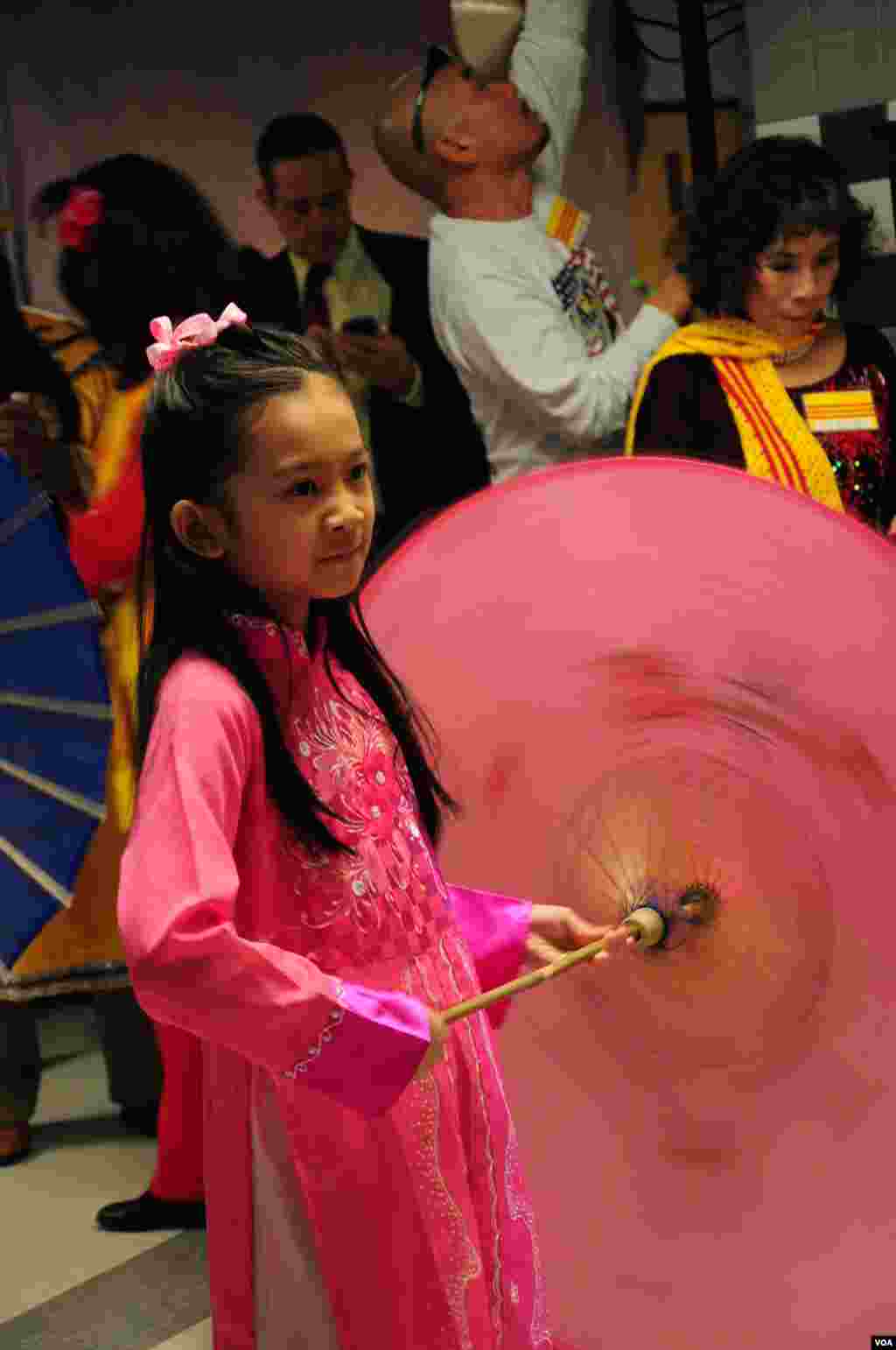 Ảnh: Ho&agrave;i Hương - VOA.