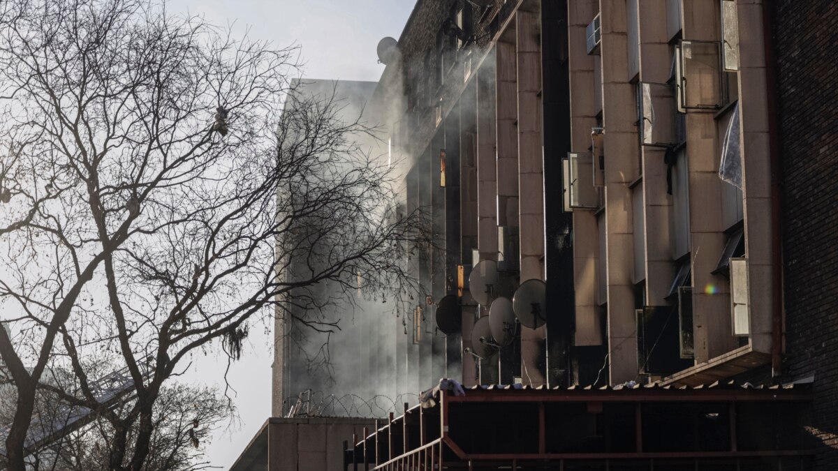 Building Fire Shows Decay of South Africa's Economic Capital