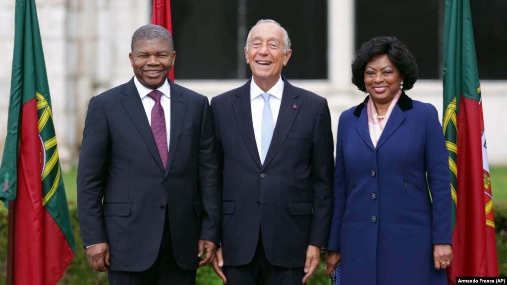 João Lourenço (esq), Marcelo Rebelo de Sousa (cen) Ana Lourenço (dir)