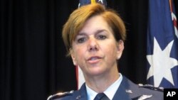 Jenderal Lori Robinson, komandan Angkatan Udara Pasifik AS.