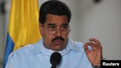 El presidente de Venezuela es señalado por los empresarios por no tomar las medidas que necesita la economía.