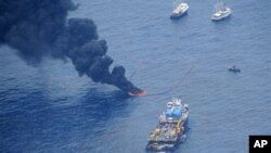 Пожар на платформе Deepwater Horizon британской нефтяной компании BP. Мексиканский залив. 26 мая 2010 г.