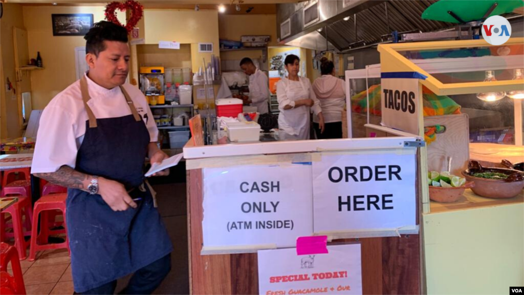 South Philly Barbacoa, dice Cristina Martínez, acoge a todos por igual, sin importar de dónde vengan. (Foto: Rosa Tania Valdés)