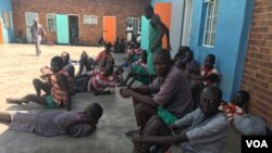 Inmates are shown at the newly rehabilitated Mlondolozi Prison in Zimbabwe, March 2017. (S. Mhofu/VOA)