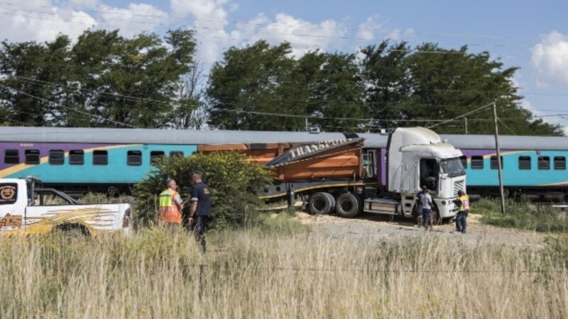 Au moins 19 morts selon un nouveau bilan de l'accident de train en Afrique du Sud