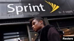 Logo operator seluler Sprint di New York.