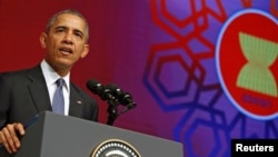 U.S. President Barack Obama delivers remarks at the ASEAN Business and Investment Summit in Kuala Lumpur, Malaysia, Nov. 21, 2015.