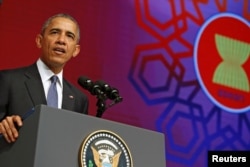 U.S. President Barack Obama delivers remarks at the ASEAN Business and Investment Summit in Kuala Lumpur, Malaysia Nov. 21, 2015.