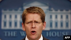 Phát ngôn viên Tòa Bạch Ốc Jay Carney kêu gọi Israel và Palestine không nên có hành động nào gây khó thêm cho cả đôi bên trong việc tiến đến đàm phán