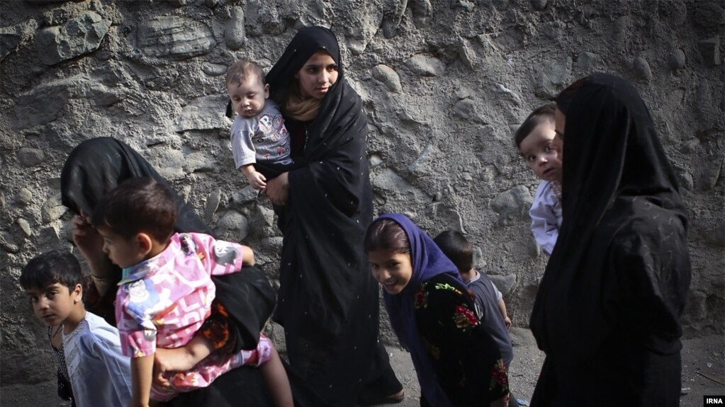 تصویری از یک محله در شمال شرق تهران که کودکان آن شناسنامه ندارند