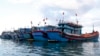 Các tàu cá neo gần đảo Lý Sơn ở Quảng Ngãi. Báo China Daily của Trung Quốc nói Việt Nam đang xây dựng một lực lượng dân quân tự vệ biển có vũ trang nhưng Việt Nam đã bác bỏ thông tin này.
