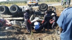Mortos e feridos em acidente de viação apos comicio do MPLA - 0:57