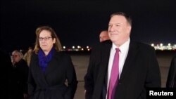 El secretario de estado, Mike Pompeo, llega a Ucrania para una visita oficial en medio de acusaciones contra Trump por supuestamente pedir al presidente ucraniano que investigara al ex vicepresidente Joe Biden y a su hijo Hunter B.